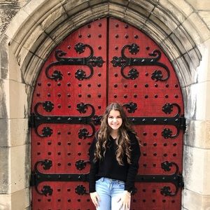 Meet your Posher, Karla